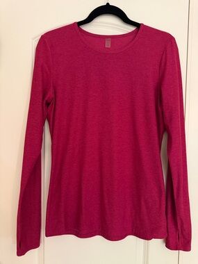 Beyond Yoga Long Sleeve Tee XL in Raspberry